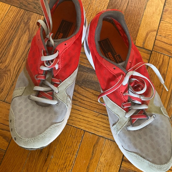 PUMA RED GREY Sneakers 10 CHIC GORG GR8UC UNIQUE - Picture 7 of 8